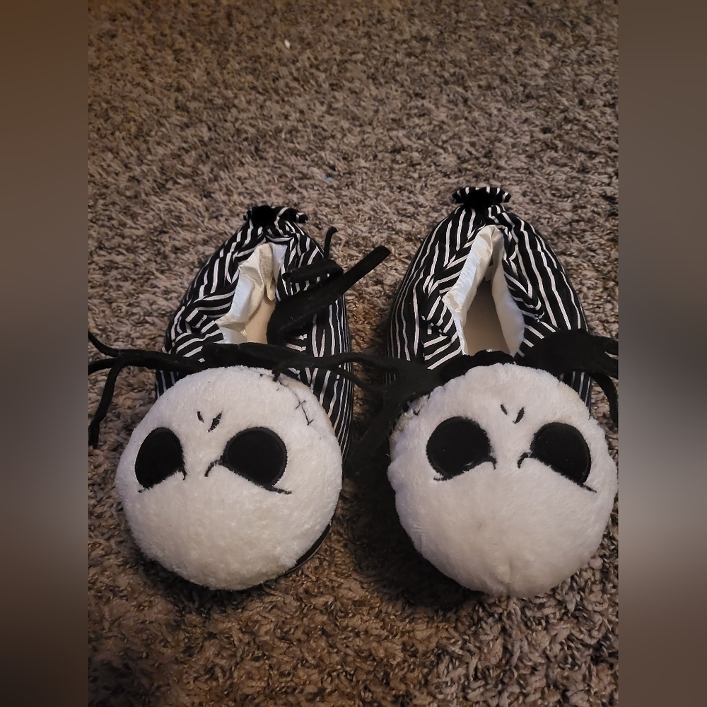 Disney's Nightmare Before Christmas Women's Slippers (XS)(3-4)(NWOT)(DEADSTOCK) - Picture 2 of 3